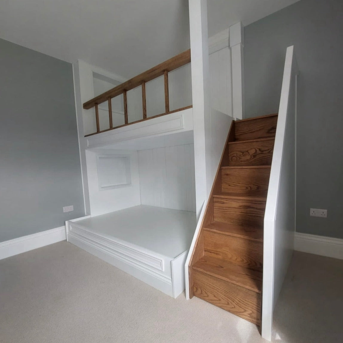 Bunk bed store over stair box